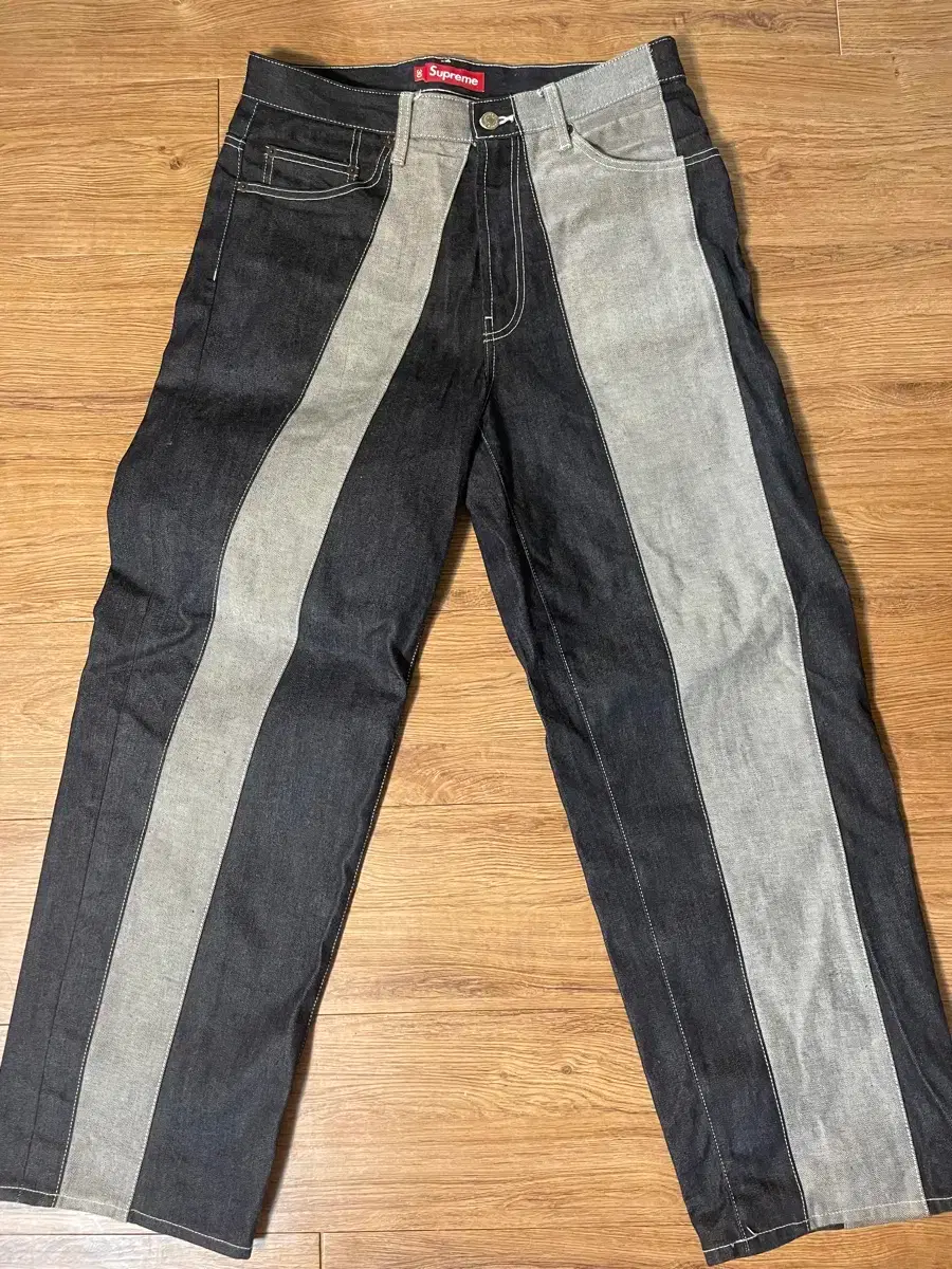 パンツ supreme baggy jeans Washed Indigo 25FW パンツ Supreme Baggy